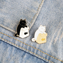 Load image into Gallery viewer, Cute Cat Enamel Pins