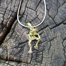 Load image into Gallery viewer, Cute Frog Earrings