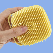 Load image into Gallery viewer, Pet Massage Brush Shampoo Dispenser For Bath Time
